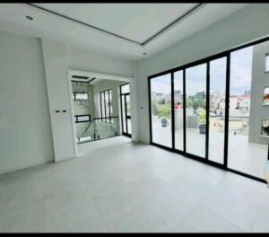 [es_property_field name="es_type"] in [es_property_field name="city"] - [es_property_field name="price"]