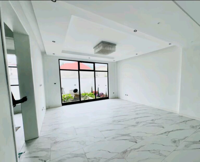 [es_property_field name="es_type"] in [es_property_field name="city"] - [es_property_field name="price"]