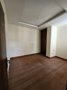 [es_property_field name="es_type"] in [es_property_field name="city"] - [es_property_field name="price"]