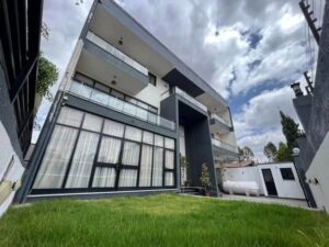 [es_property_field name="es_type"] in [es_property_field name="city"] - [es_property_field name="price"]