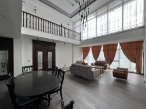 [es_property_field name="es_type"] in [es_property_field name="city"] - [es_property_field name="price"]