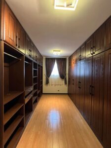 [es_property_field name="es_type"] in [es_property_field name="city"] - [es_property_field name="price"]