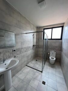 [es_property_field name="es_type"] in [es_property_field name="city"] - [es_property_field name="price"]