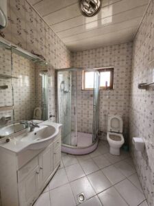 [es_property_field name="es_type"] in [es_property_field name="city"] - [es_property_field name="price"]