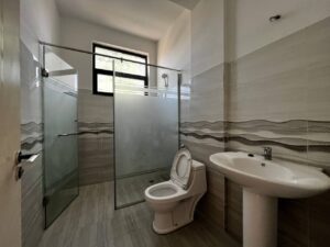 [es_property_field name="es_type"] in [es_property_field name="city"] - [es_property_field name="price"]