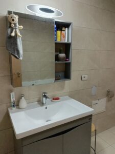 [es_property_field name="es_type"] in [es_property_field name="city"] - [es_property_field name="price"]