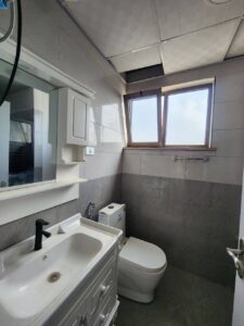 [es_property_field name="es_type"] in [es_property_field name="city"] - [es_property_field name="price"]