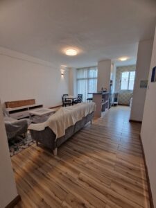 [es_property_field name="es_type"] in [es_property_field name="city"] - [es_property_field name="price"]