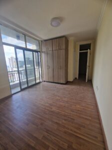 [es_property_field name="es_type"] in [es_property_field name="city"] - [es_property_field name="price"]