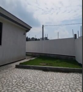 [es_property_field name="es_type"] in [es_property_field name="city"] - [es_property_field name="price"]