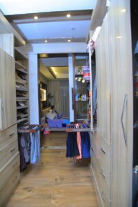 [es_property_field name="es_type"] in [es_property_field name="city"] - [es_property_field name="price"]