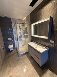 [es_property_field name="es_type"] in [es_property_field name="city"] - [es_property_field name="price"]