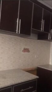 [es_property_field name="es_type"] in [es_property_field name="city"] - [es_property_field name="price"]