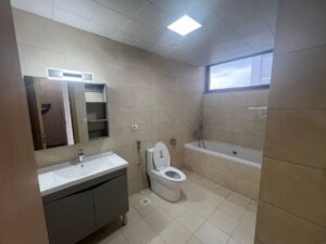 [es_property_field name="es_type"] in [es_property_field name="city"] - [es_property_field name="price"]
