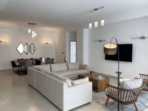 [es_property_field name="es_type"] in [es_property_field name="city"] - [es_property_field name="price"]