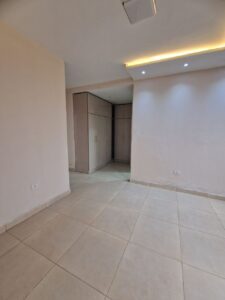 [es_property_field name="es_type"] in [es_property_field name="city"] - [es_property_field name="price"]