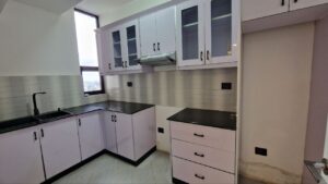 [es_property_field name="es_type"] in [es_property_field name="city"] - [es_property_field name="price"]