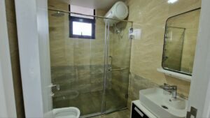 [es_property_field name="es_type"] in [es_property_field name="city"] - [es_property_field name="price"]