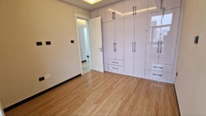 [es_property_field name="es_type"] in [es_property_field name="city"] - [es_property_field name="price"]