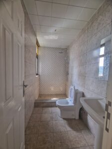 [es_property_field name="es_type"] in [es_property_field name="city"] - [es_property_field name="price"]