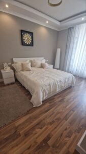 [es_property_field name="es_type"] in [es_property_field name="city"] - [es_property_field name="price"]