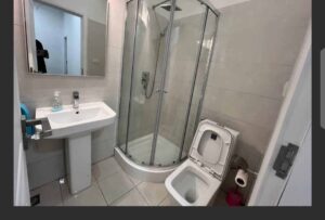 [es_property_field name="es_type"] in [es_property_field name="city"] - [es_property_field name="price"]