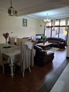 [es_property_field name="es_type"] in [es_property_field name="city"] - [es_property_field name="price"]