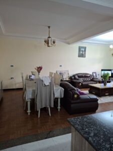 [es_property_field name="es_type"] in [es_property_field name="city"] - [es_property_field name="price"]