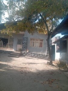 [es_property_field name="es_type"] in [es_property_field name="city"] - [es_property_field name="price"]