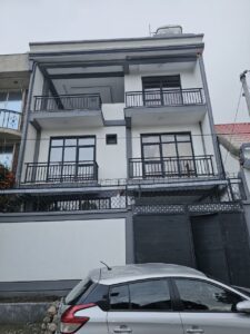 [es_property_field name="es_type"] in [es_property_field name="city"] - [es_property_field name="price"]