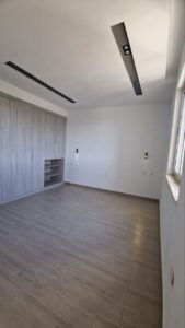 [es_property_field name="es_type"] in [es_property_field name="city"] - [es_property_field name="price"]