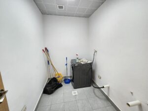 [es_property_field name="es_type"] in [es_property_field name="city"] - [es_property_field name="price"]