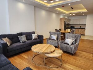 [es_property_field name="es_type"] in [es_property_field name="city"] - [es_property_field name="price"]