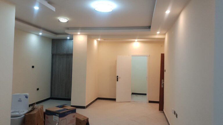 [es_property_field name="es_type"] in [es_property_field name="city"] - [es_property_field name="price"]