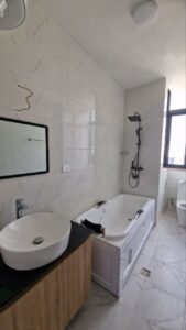 [es_property_field name="es_type"] in [es_property_field name="city"] - [es_property_field name="price"]