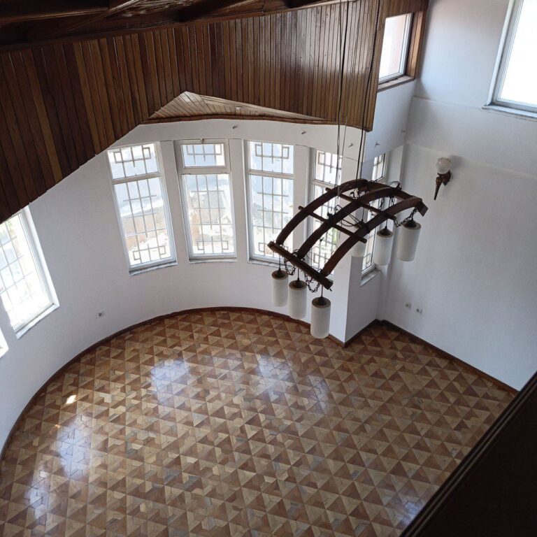 [es_property_field name="es_type"] in [es_property_field name="city"] - [es_property_field name="price"]