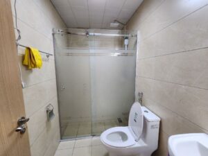 [es_property_field name="es_type"] in [es_property_field name="city"] - [es_property_field name="price"]