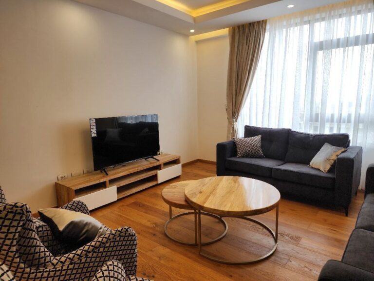 [es_property_field name="es_type"] in [es_property_field name="city"] - [es_property_field name="price"]