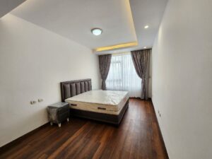 [es_property_field name="es_type"] in [es_property_field name="city"] - [es_property_field name="price"]