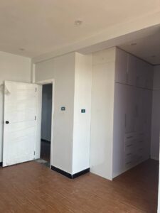 [es_property_field name="es_type"] in [es_property_field name="city"] - [es_property_field name="price"]