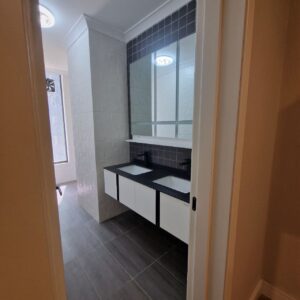 [es_property_field name="es_type"] in [es_property_field name="city"] - [es_property_field name="price"]