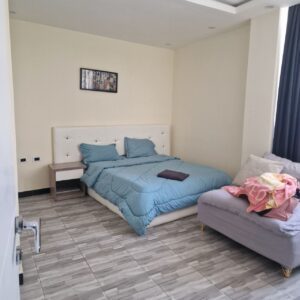 [es_property_field name="es_type"] in [es_property_field name="city"] - [es_property_field name="price"]