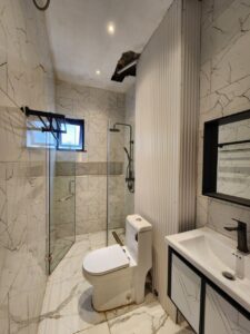 [es_property_field name="es_type"] in [es_property_field name="city"] - [es_property_field name="price"]