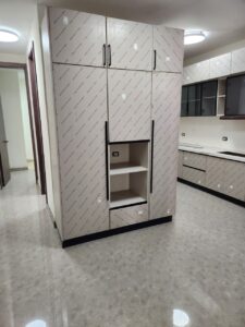 [es_property_field name="es_type"] in [es_property_field name="city"] - [es_property_field name="price"]