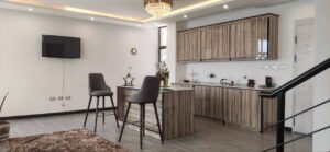 [es_property_field name="es_type"] in [es_property_field name="city"] - [es_property_field name="price"]