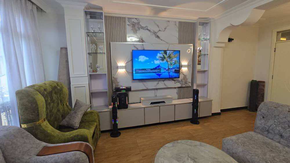 [es_property_field name="es_type"] in [es_property_field name="city"] - [es_property_field name="price"]