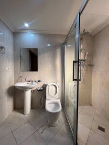 [es_property_field name="es_type"] in [es_property_field name="city"] - [es_property_field name="price"]