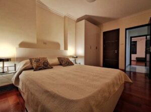 [es_property_field name="es_type"] in [es_property_field name="city"] - [es_property_field name="price"]