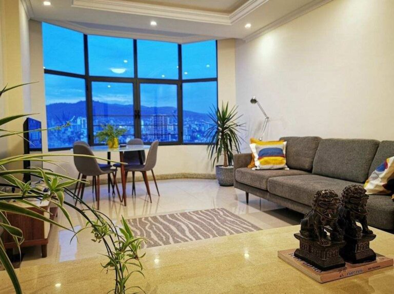 [es_property_field name="es_type"] in [es_property_field name="city"] - [es_property_field name="price"]