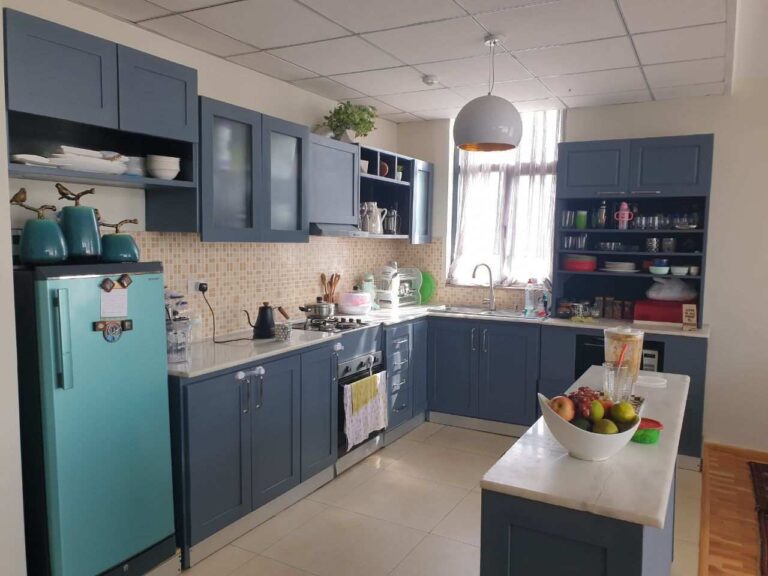 [es_property_field name="es_type"] in [es_property_field name="city"] - [es_property_field name="price"]